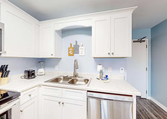 Beachfront With Private Balcony Pools Tennis Gyms & Saunas * Gulf Shores