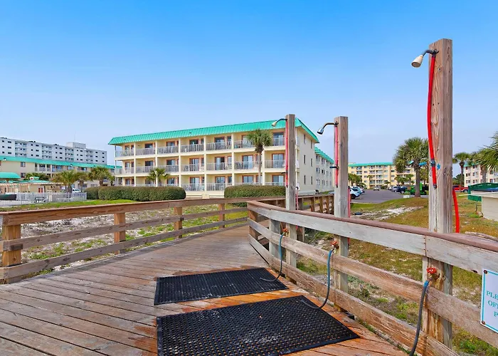 Holiday home Beachfront With Private Balcony Pools Tennis Gyms & Saunas *