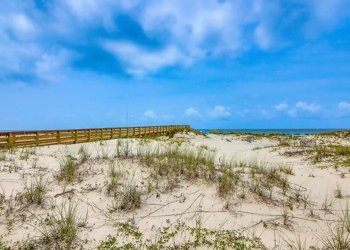 Beachfront With Private Balcony Pools Tennis Gyms & Saunas Holiday home