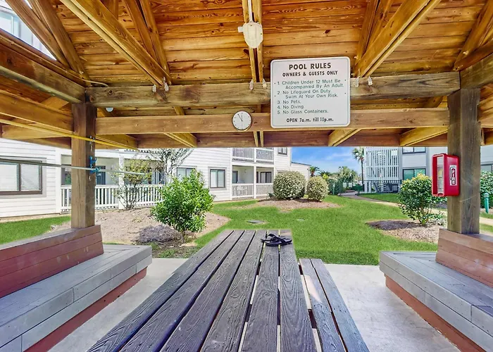 Beachfront With Private Balcony Pools Tennis Gyms & Saunas Holiday home Gulf Shores