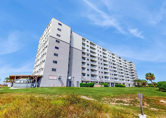Beachfront With Private Balcony Pools Tennis Gyms & Saunas Holiday home